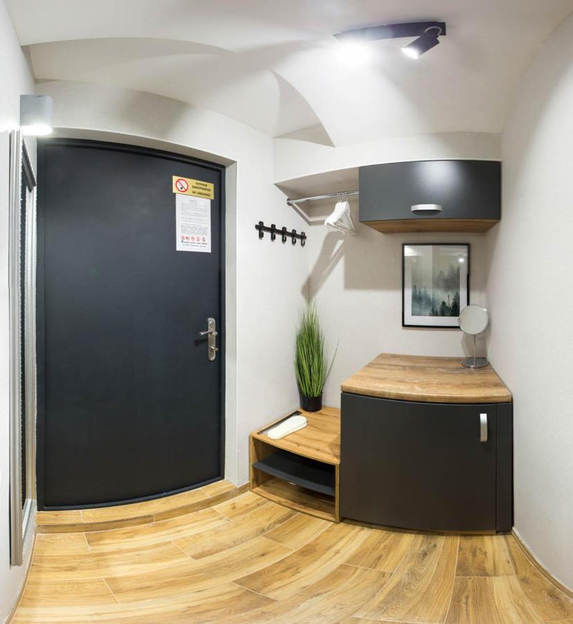 Cozy Apartment In The Center - Podilskyi Lane 7 Kharkiv Exterior photo